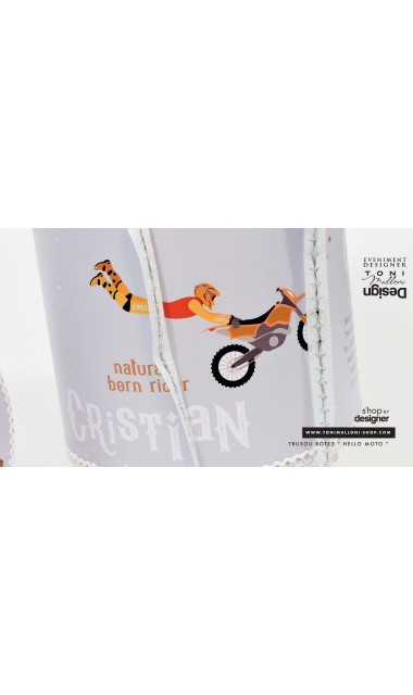 Trusou de botez pentru baieti brodat cu motociclete, Micul motociclist 19